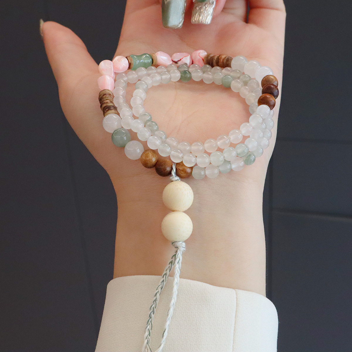 新款国潮彩色碧玺串珠手链女复古手串新中式叠戴多层木珠流苏手饰