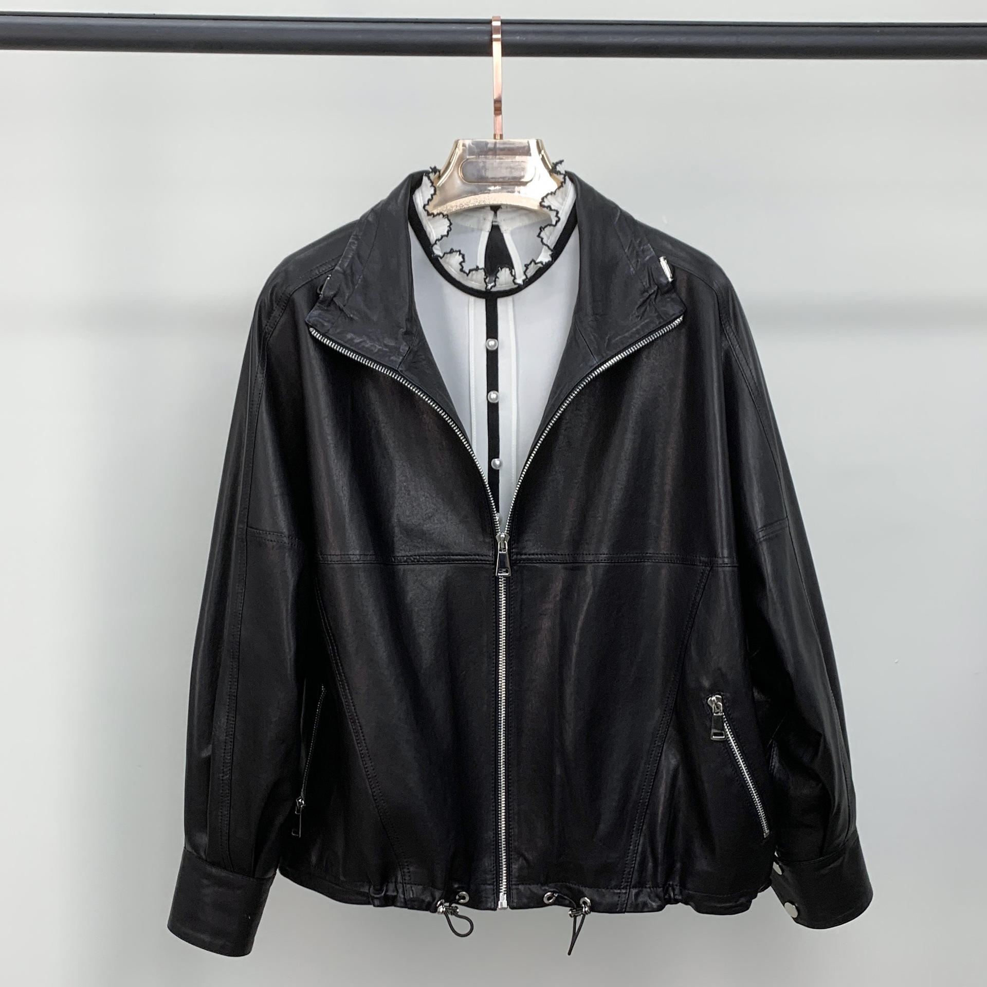 2022春秋新款绵羊皮皮衣女宽松休闲短款黑植鞣皮外套时尚百搭显瘦