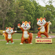 可爱松鼠玻璃纤维雕塑户外园林景观公园动物装饰幼儿园社区草坪摆