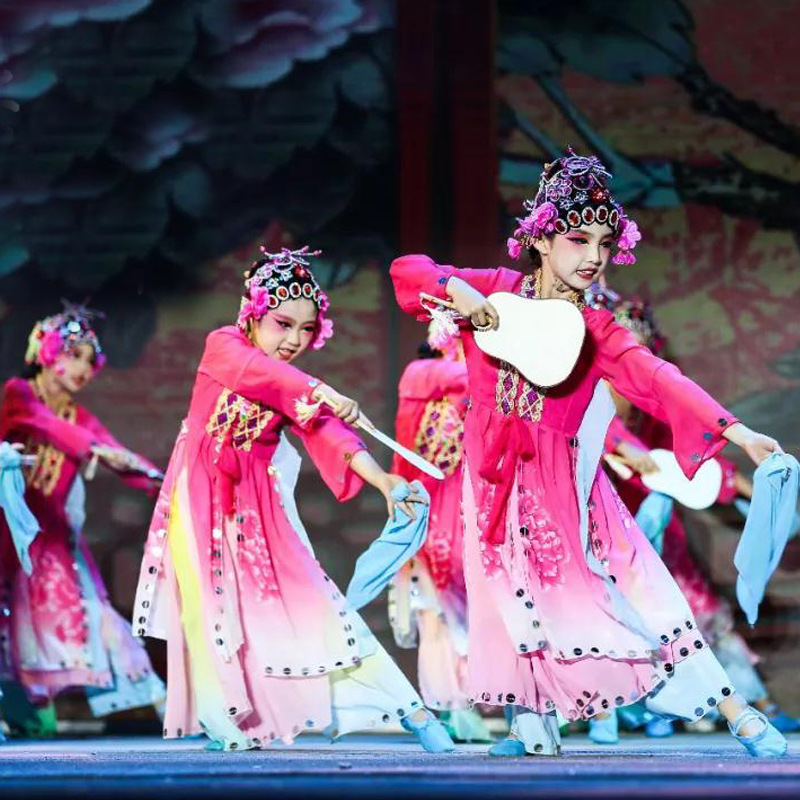 新款儿童俏花旦演出服古典舞百蝶香扇舞蹈服梨花颂京