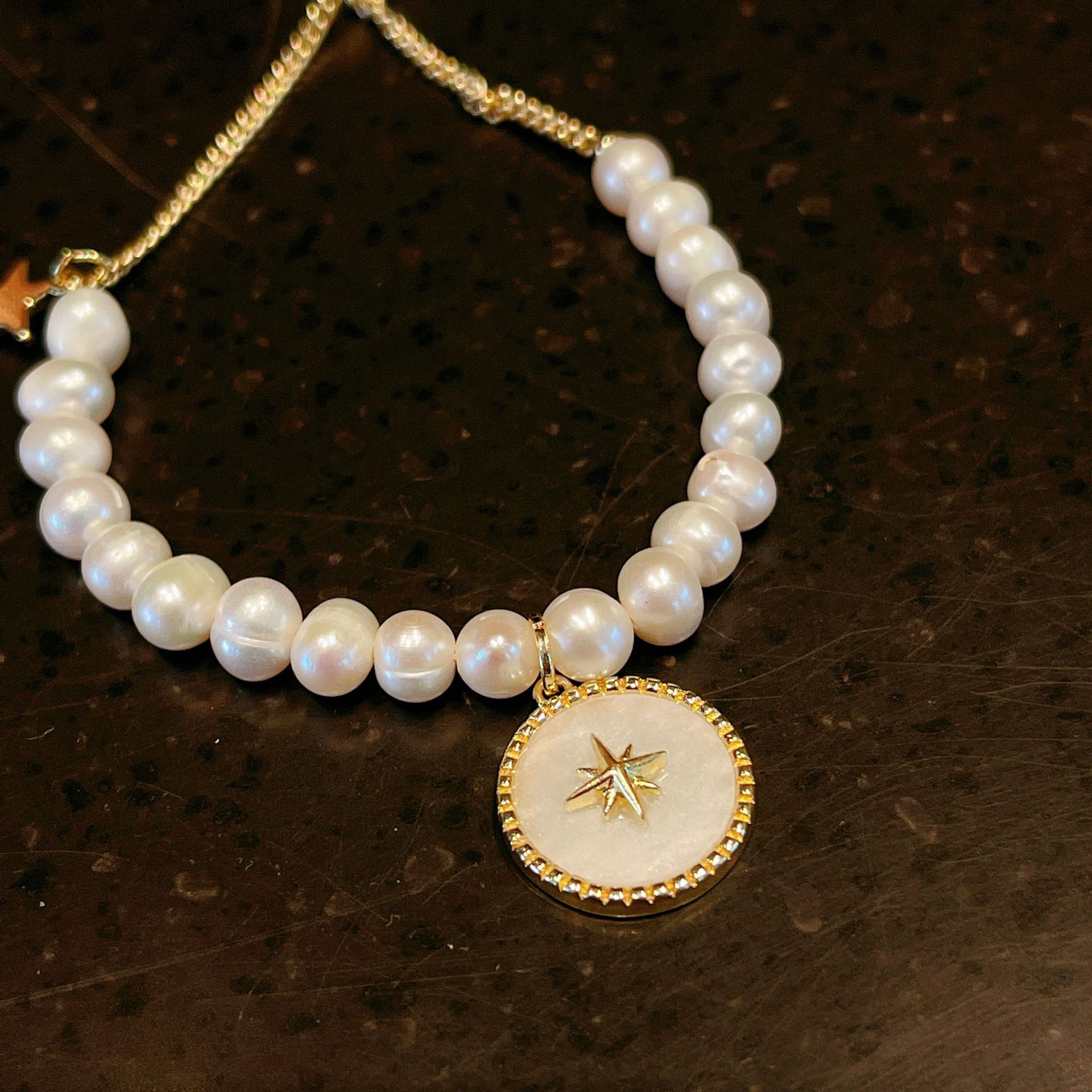 小红书同款淡水珍珠手链批发时尚八芒星网红闺蜜情侣手串手饰礼物