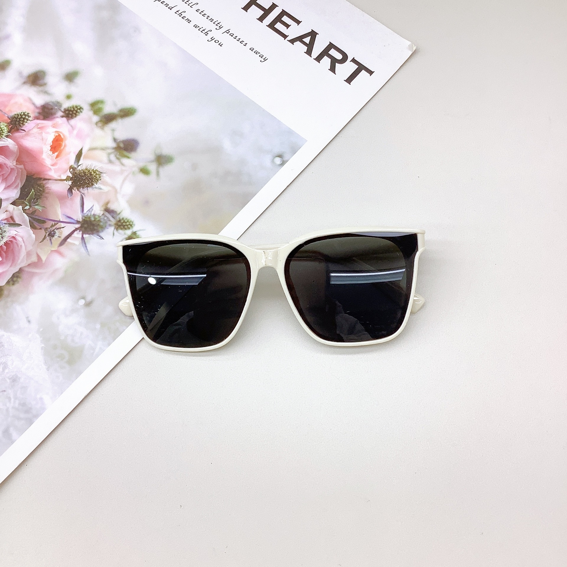 New Fashion Kids Sunglasses Retro Square Frame Girls Sunglasses Sun Protection Uv Protection Boys Glasses Tide