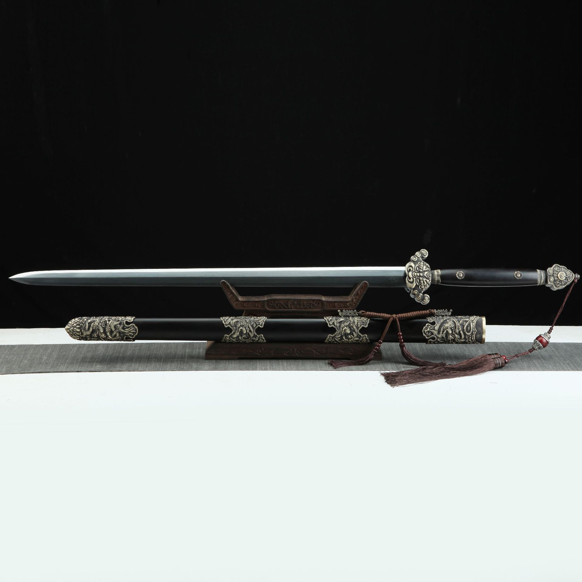 龙泉市刀剑花纹钢一体清剑重剑防身手工锻打八面唐剑冷兵器未开刃