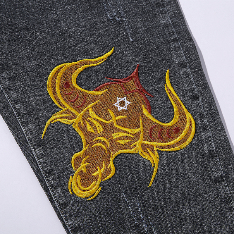 中国风牛仔裤批发修身绣花牛仔裤大码男士生肖牛刺绣牛仔裤男新款