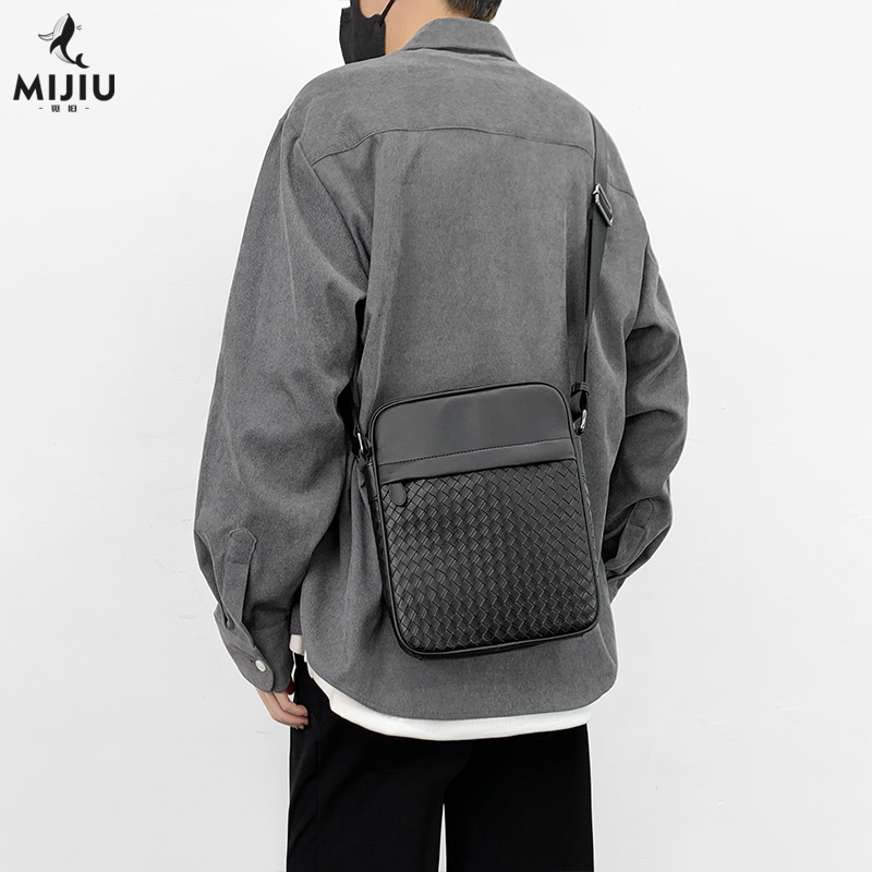 觅旧潮牌单肩斜挎包男休闲通勤商务编织背包男士皮质方形包包6281