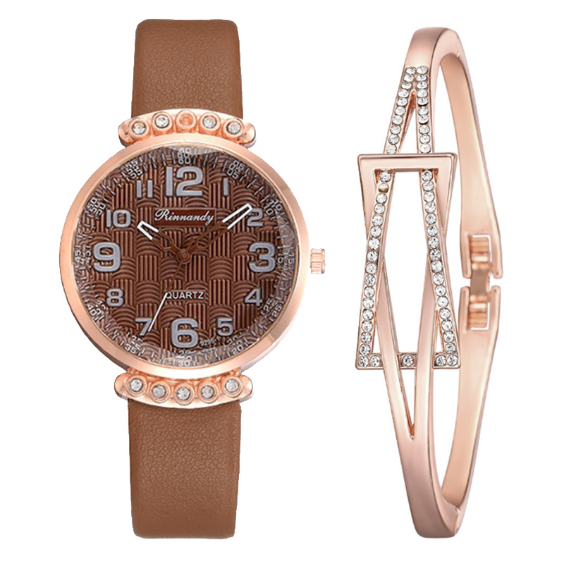 Foreign Trade Hot Style Fashion Personality Trend Ladies Watch Student Casual Women Belt Quartz Watch in Stock Wholesale