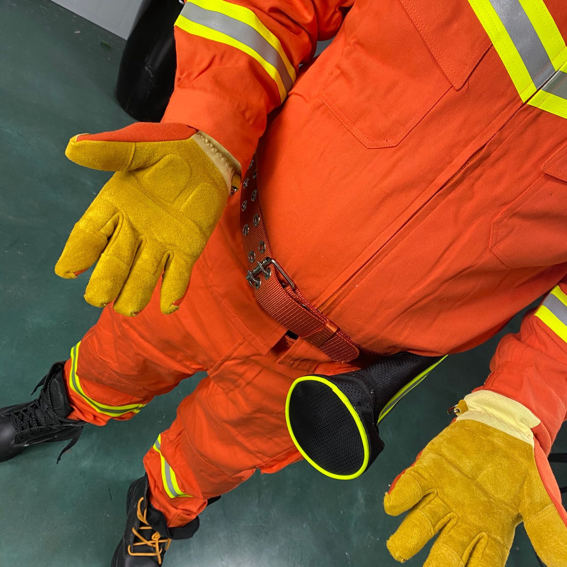 抢险救援手套消防员应急救援阻燃耐高温防穿刺耐磨隔热手套