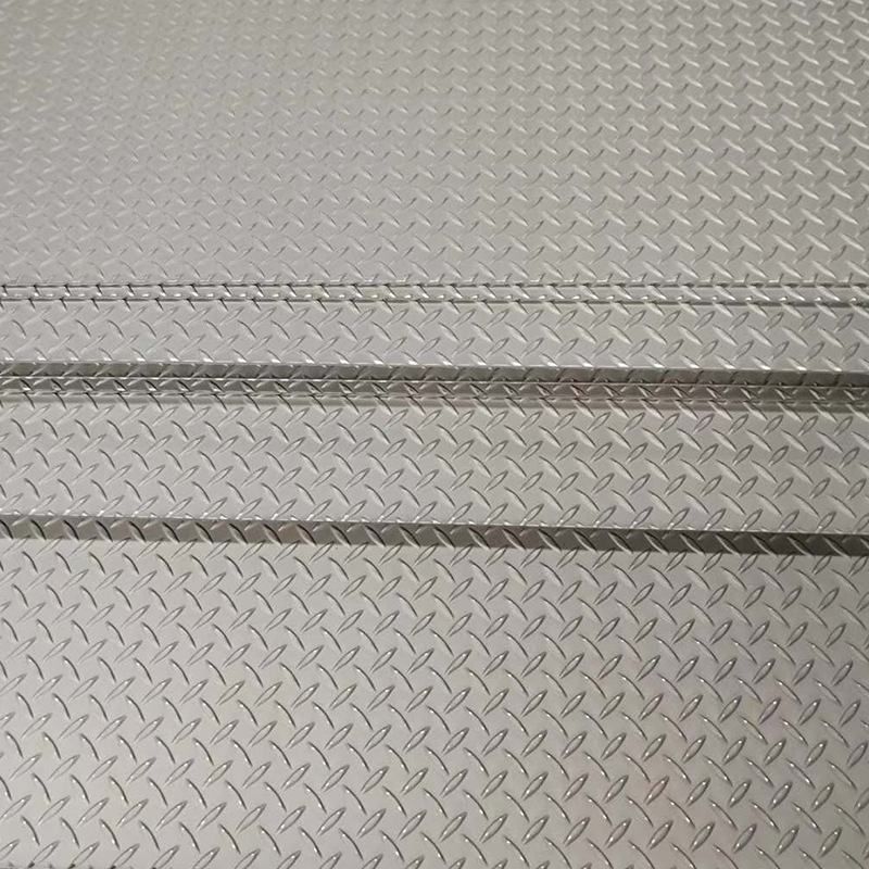 花纹板 楼梯脚踏板可用 有现货 欢迎选购 源头厂家 多种规格可选