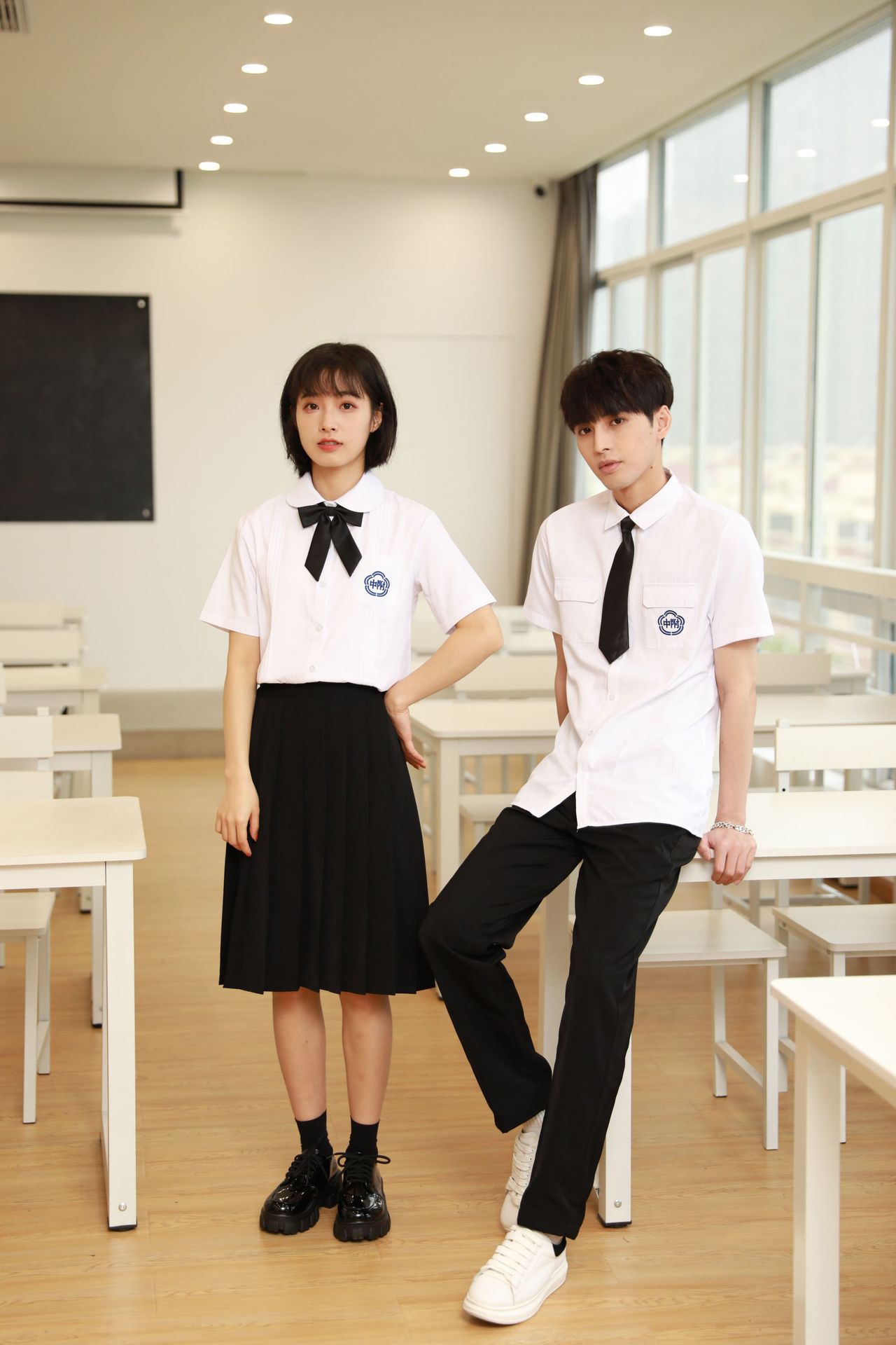 高中校服学院风中附衬衫毕业班服韩版中学生高中生运动会校服套装