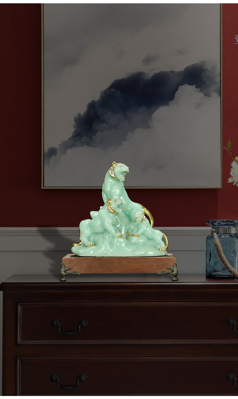 玉石老虎摆件虎年吉祥物生肖虎家居玄关酒柜装饰品高档开业礼品