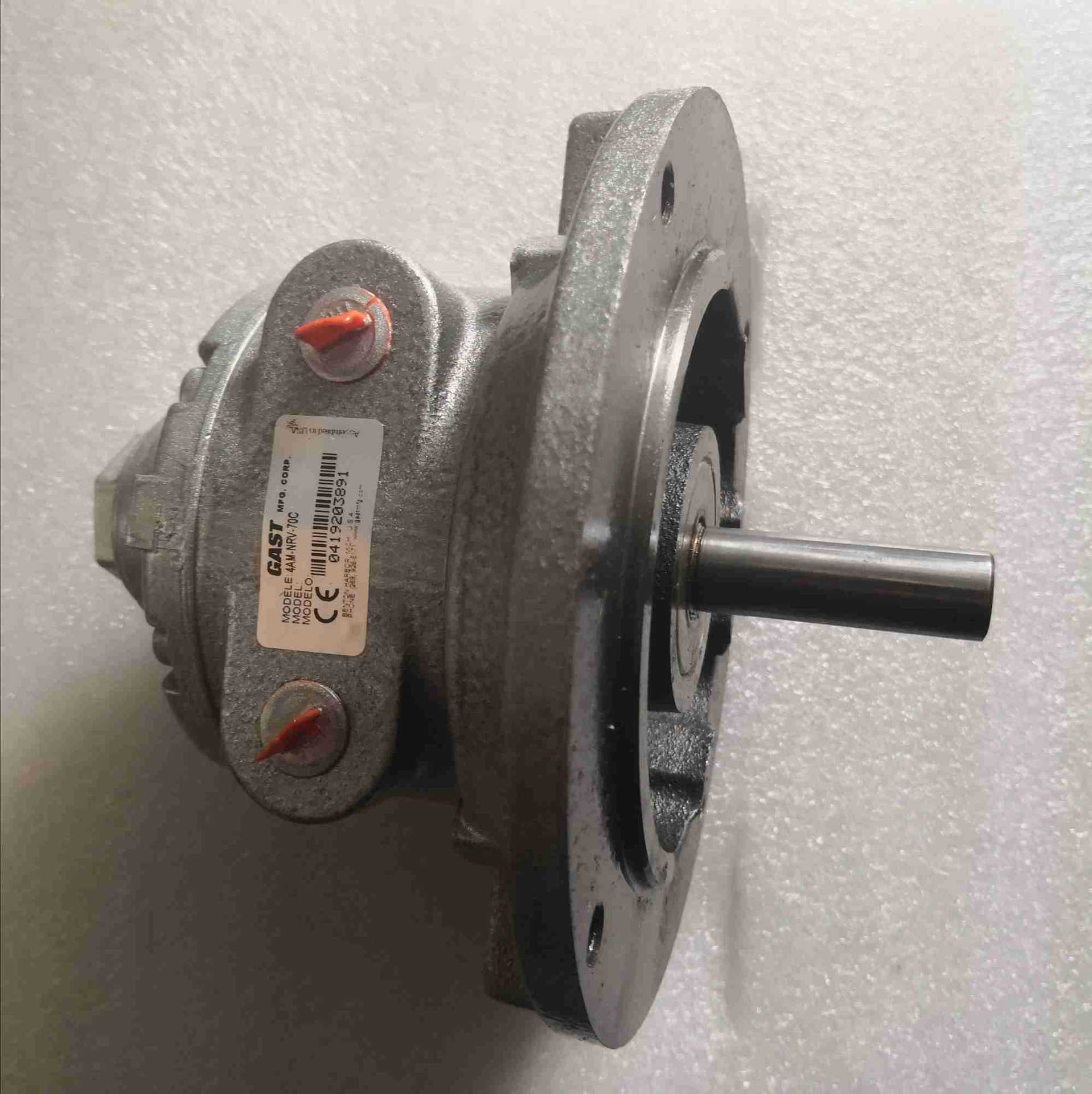 现货供应美国gast气动马达8叶片4am-nrv-70c英制法兰气马达