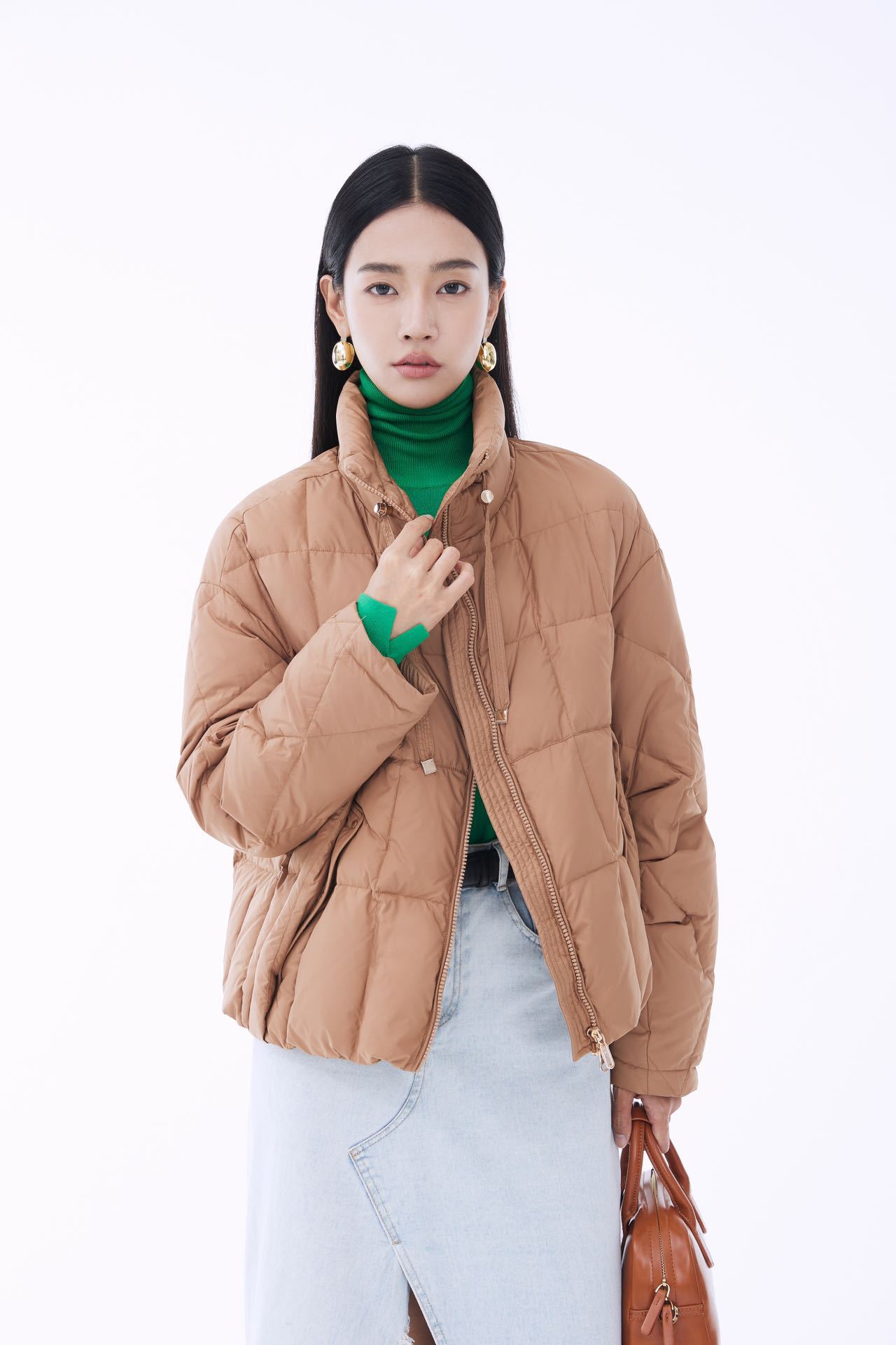 羽绒服冬季2023新款90绒轻薄立领宽松时尚简约短款保暖简约外套