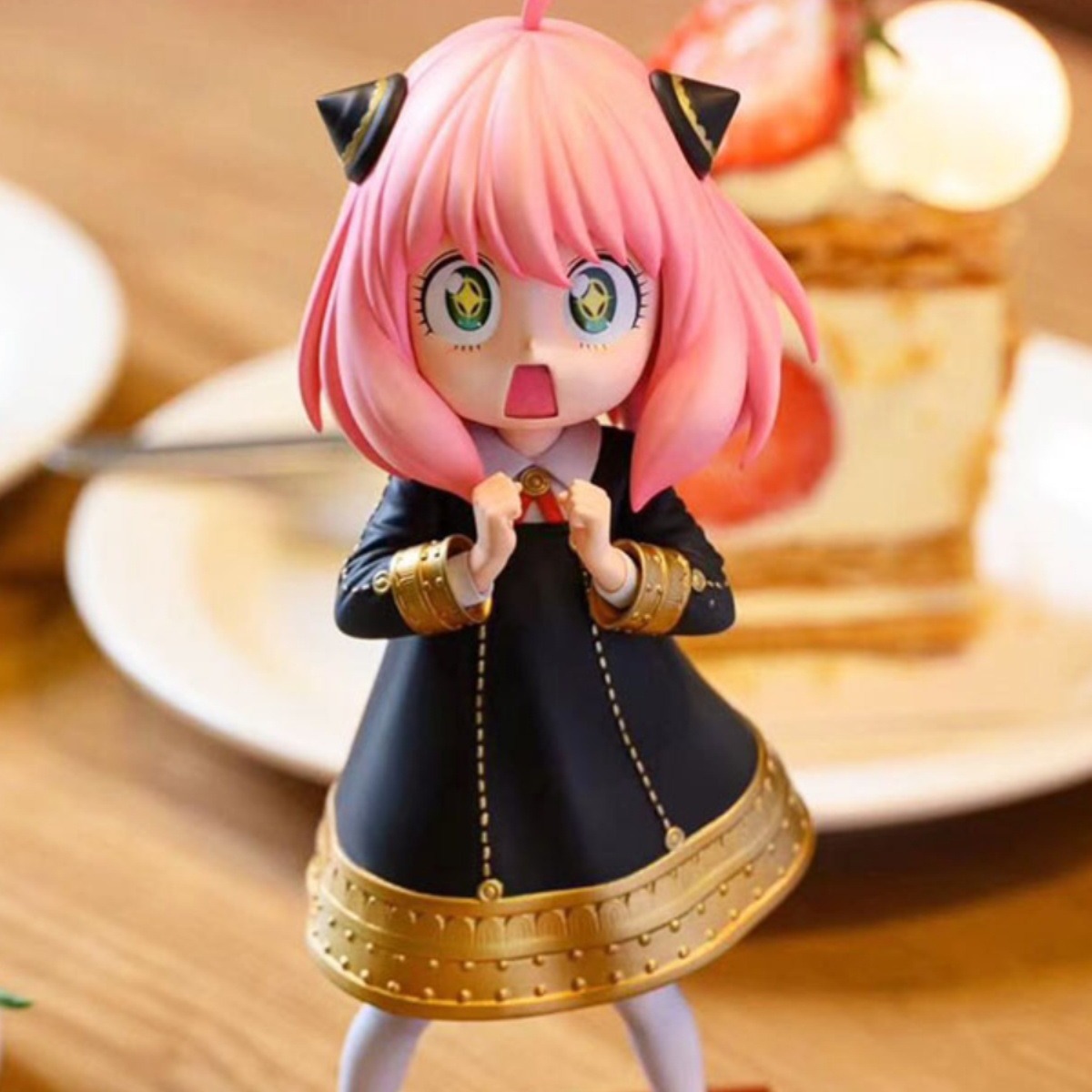 间谍过家家制霸阿尼亚系列手办踢水水星星眼动漫二次元雕像摆件