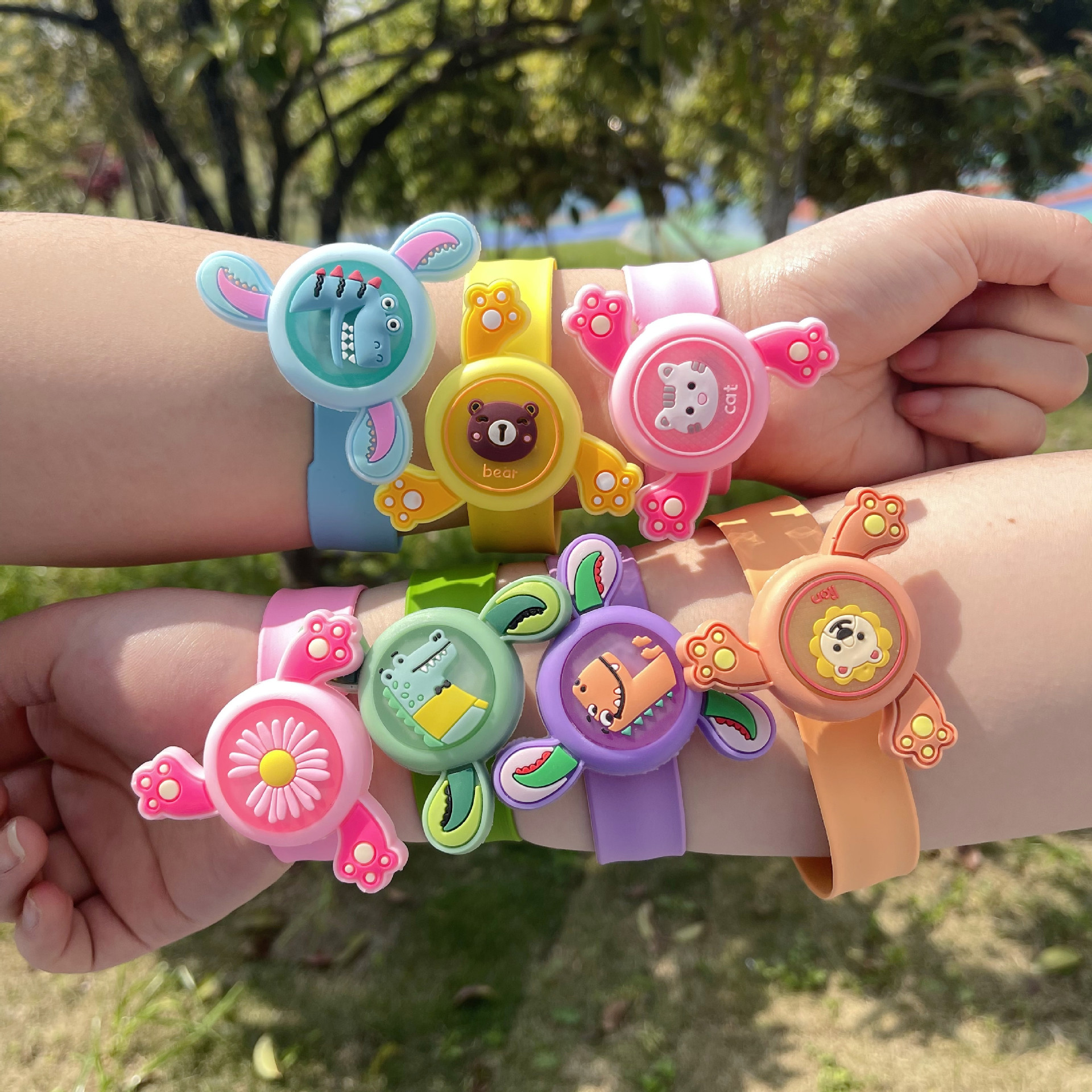 Children's Cartoon Ring Pop Luminous Mosquito Repellent Bracelet Flash Mosquito Repellent Watch Rotating Gyro Silicone Wholesale