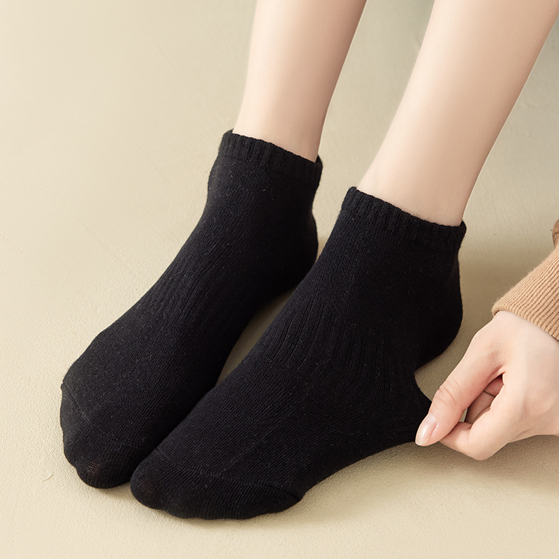 Women's Socks Autumn and Winter Mid-Calf Length Socks Women's Japanese Solid Color Bunching Socks Ins Trendy Drawstring Athletic Socks Black and White Stockings