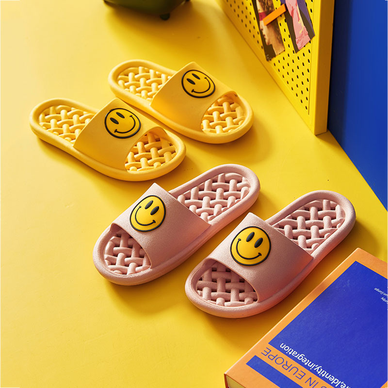 Korean Style Smiley Face Slippers Summer Korean Style Bathroom Slippers Hollow-out Slippers Bath Indoor Slippers Home Wholesale