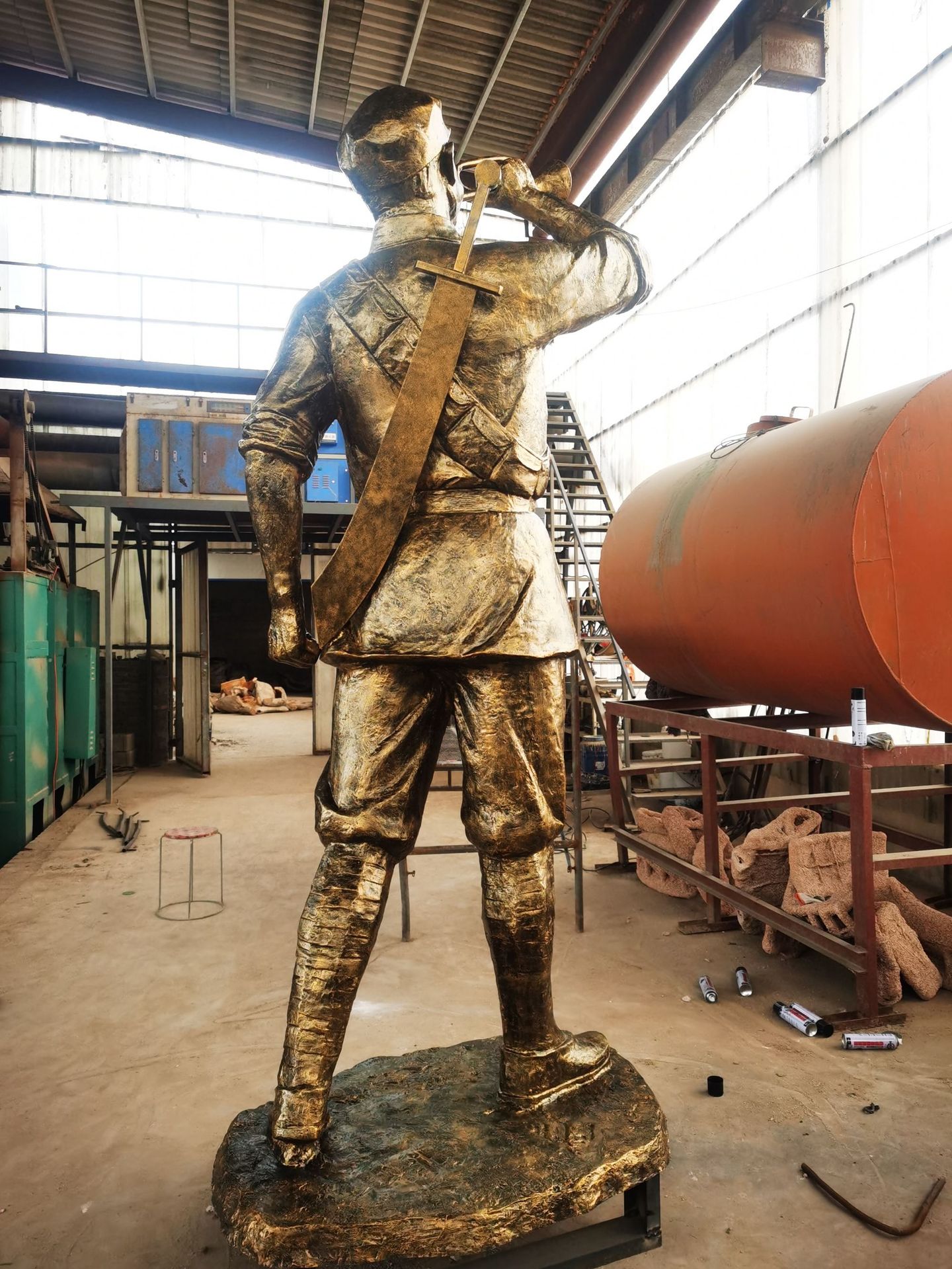 厂家定制红军人物铜雕塑军校公园大型摆件仿真现代人物铸铜雕塑