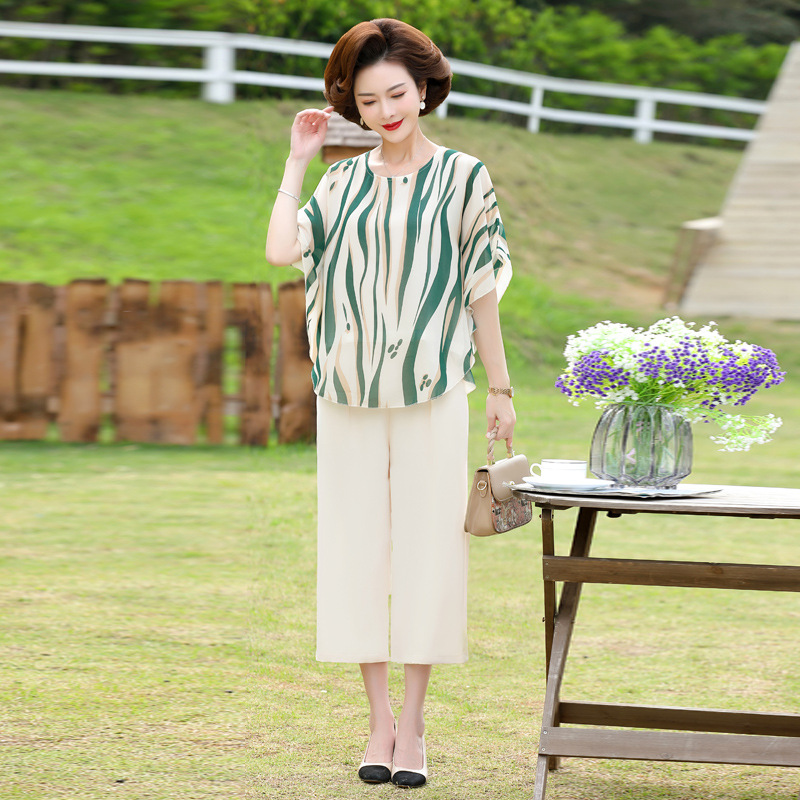 Middle-Aged Mom Summer Short-Sleeved Women's Suit Middle-Aged and Elderly Two-Piece Suit Large Size Western Style 2024 New