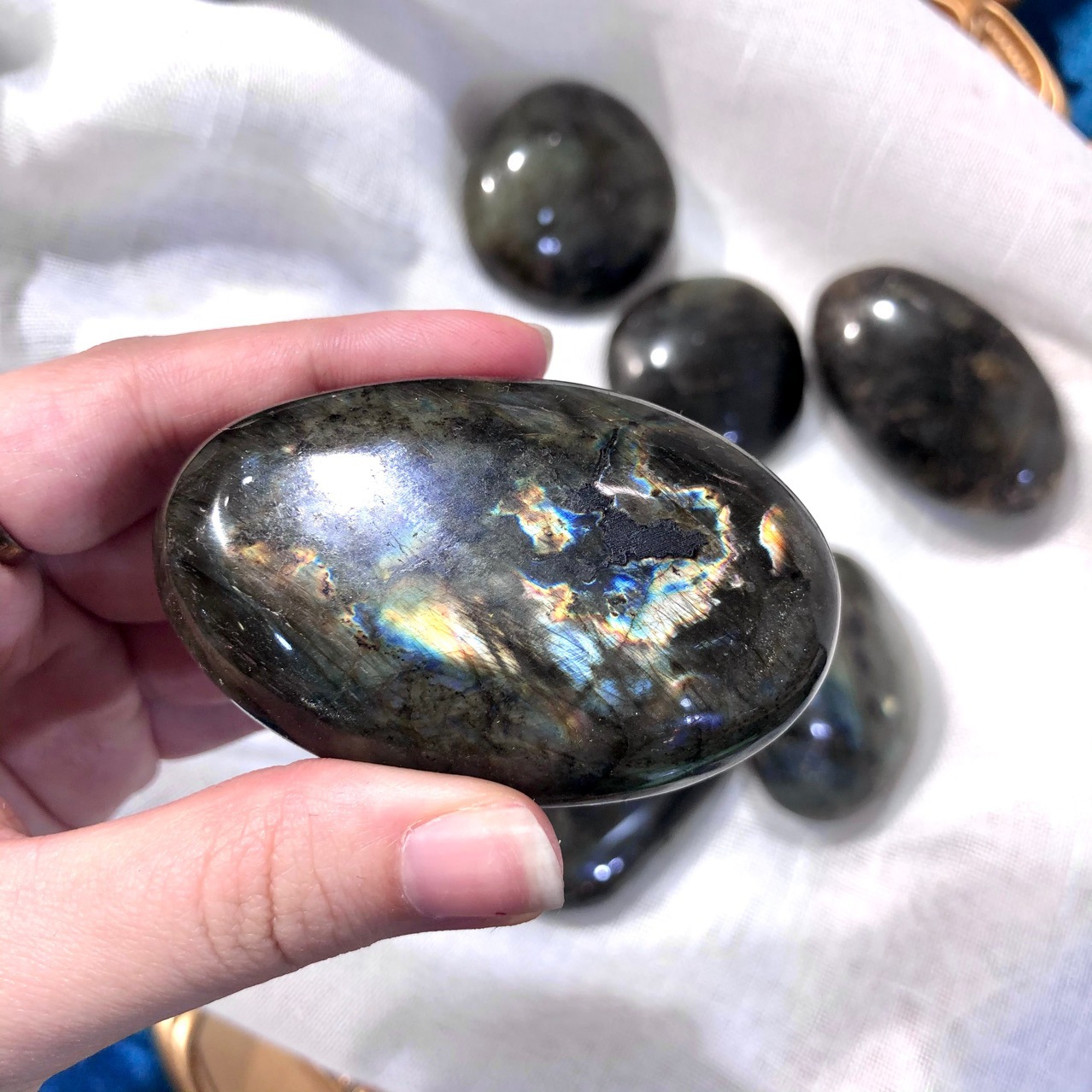 天然月光石把玩件拉长石蓝光宝石闪光石标本原矿石