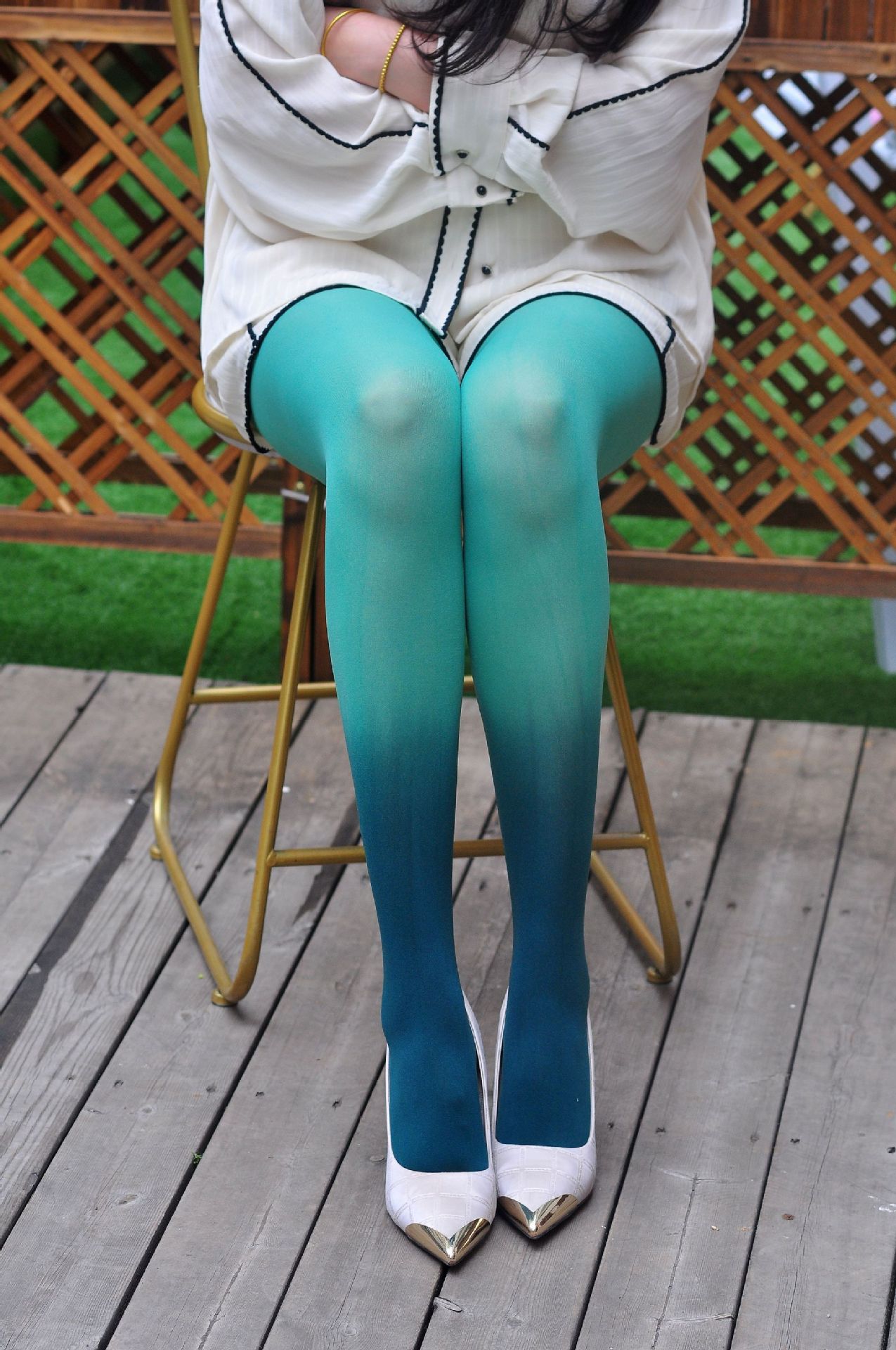 任意剪渐变色丝袜女夏性感辣妹潮搭薄款防勾丝小众显瘦黑丝美腿袜