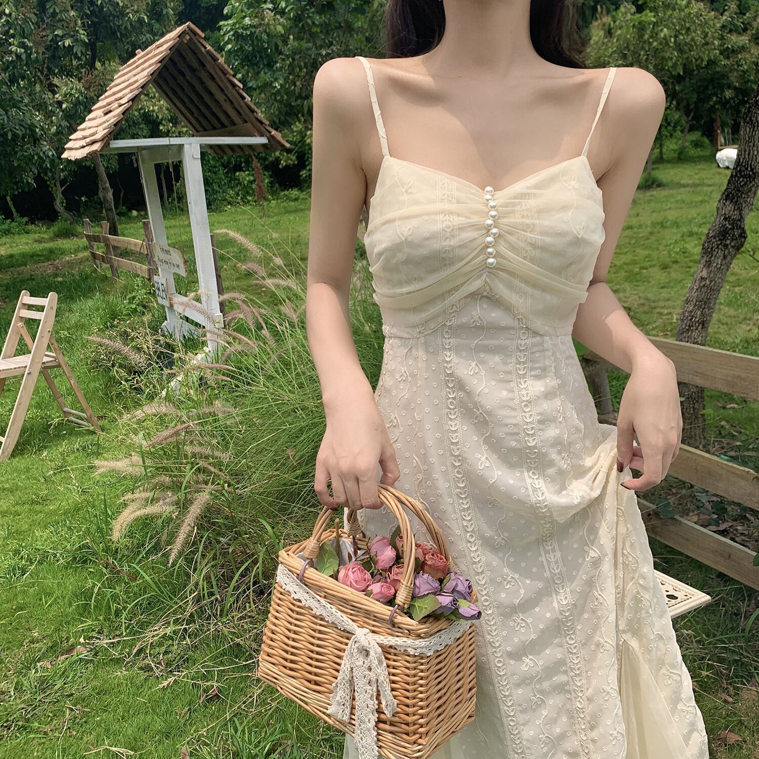 甜美初恋少女连衣裙女2022年新款长款裙子温柔风桔梗法式吊带裙夏