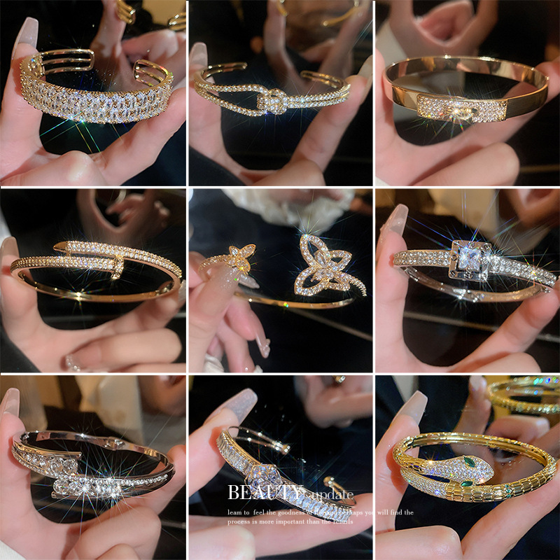 Dongdaemun light luxury diamond zircon butterfly snake bracelet Fashion personality temperament bracelet niche high-grade sense hand jewelry full figure