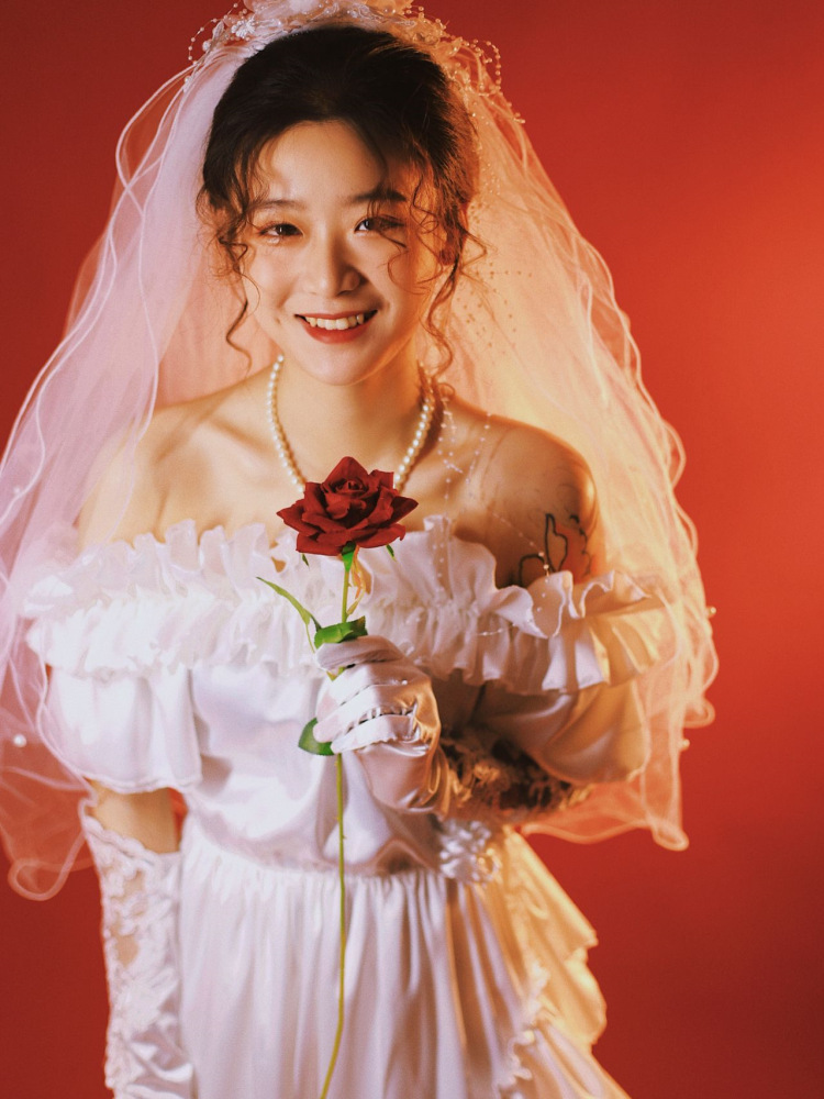 复古80年代感怀旧婚纱照摄影服装影楼新款蕾丝白纱喜嫁画报主题服
