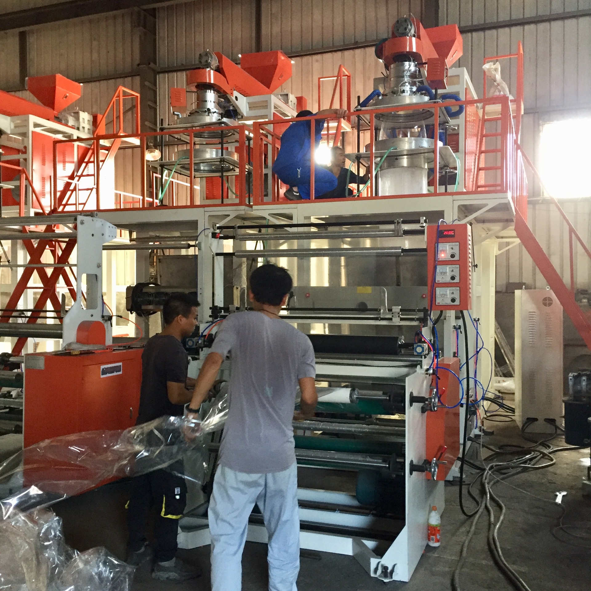 服装袋聚丙吹膜机