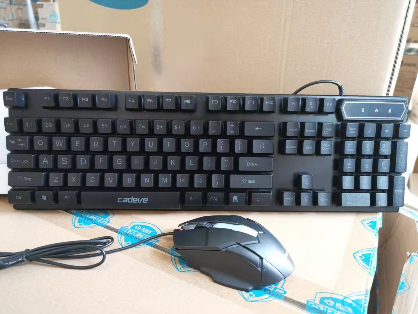 凯迪威9122背光键盘鼠标有线usb键盘鼠标游戏套装跨境直供亚马逊