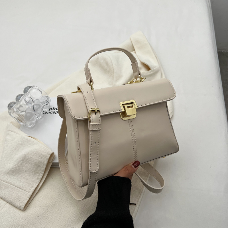 Korean Style Fashion Small Handbags Women's 2023 New Simple Twist Lock Bag All-Match Shoulder Messenger Bag Casual Simple