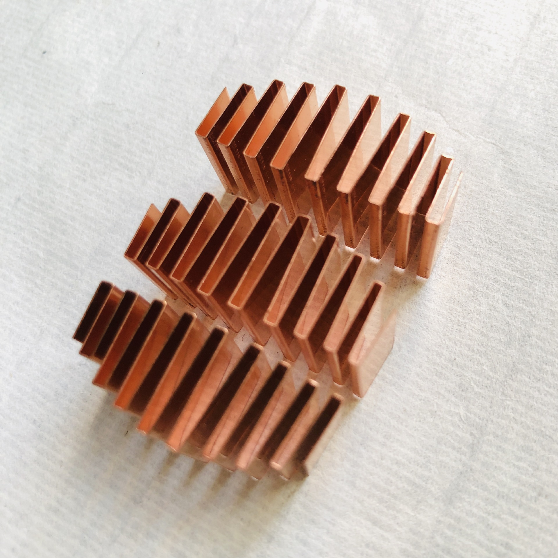 异形弹簧生产加工厂家 灯具散热用片弹簧厂家定做 车灯散热器铜片