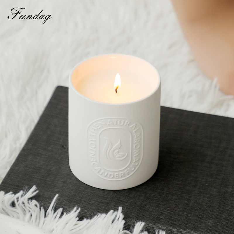 Aromatherapy Candle Wholesale Minimalist Relief Ceramic Cup Fragrance Bedroom Romantic Decoration Soy Wax Aromatherapy