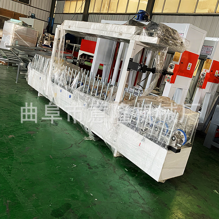 pur热熔胶包覆机厂家 门套集成墙板包覆机 木工格栅板线条包覆机