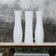 2023新款60cm欧式花器陶瓷花瓶装饰摆件简约家居白色工艺品三件套