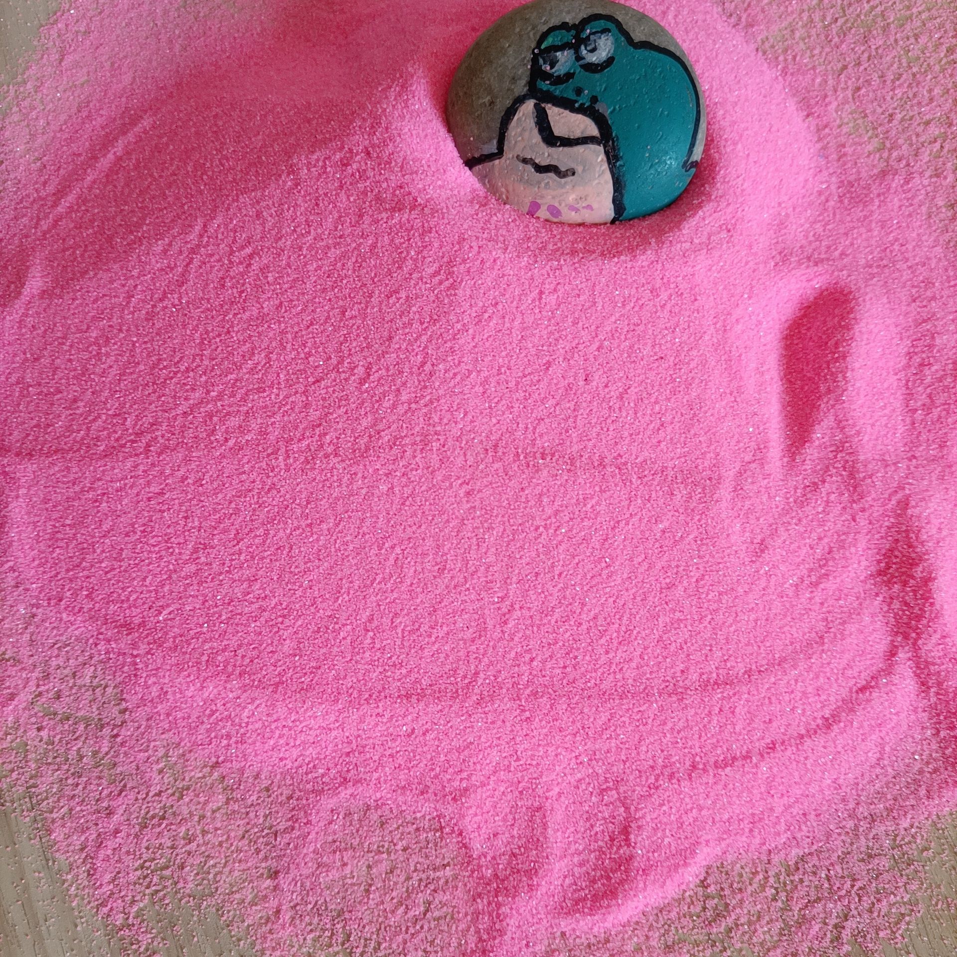 批发彩砂染色沙儿童彩色海沙 装饰品广场游乐场用粉色沙网红沙