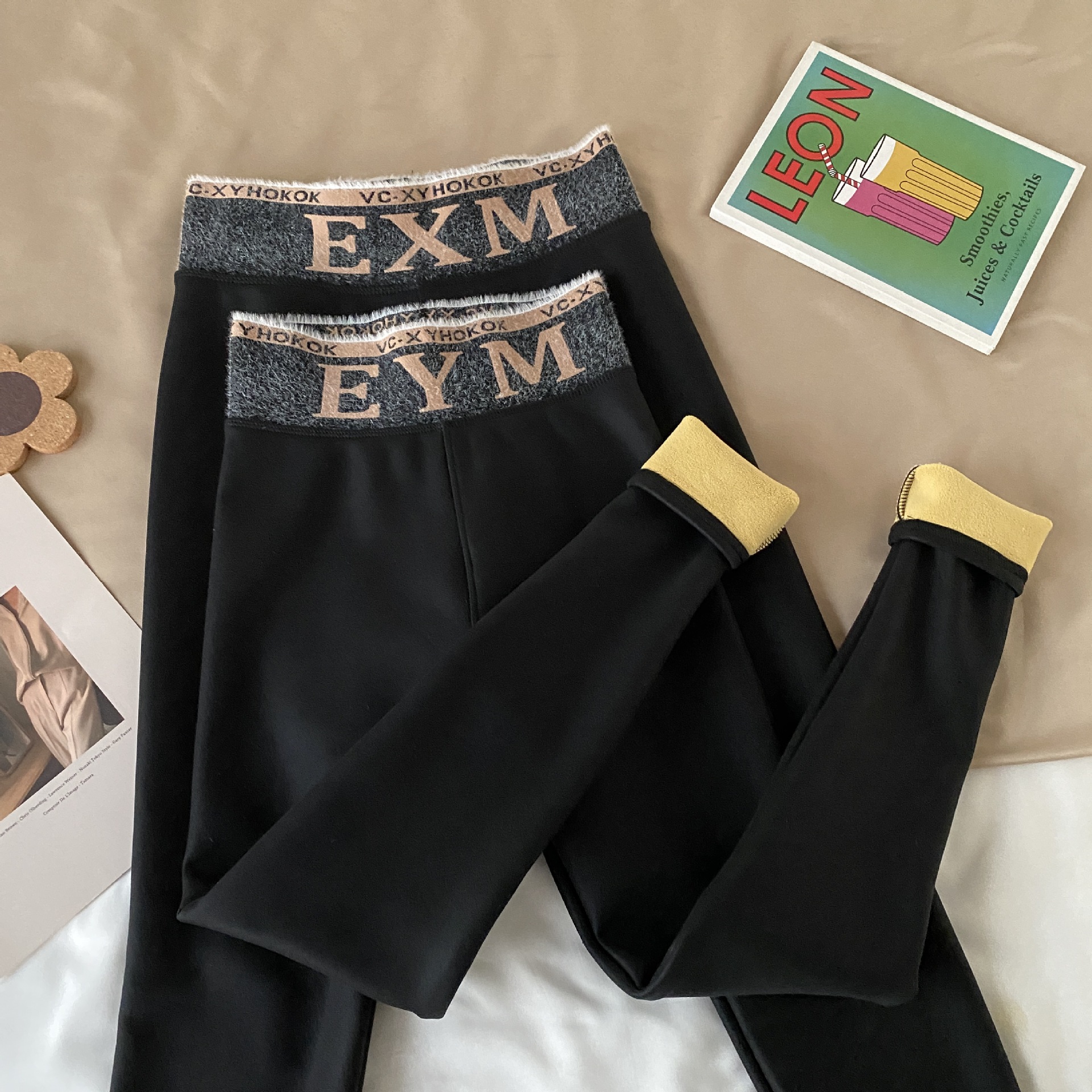 实拍加大码加绒加厚vc导电发热裤瘦腿提臀保暖裤大弹力外穿打底裤