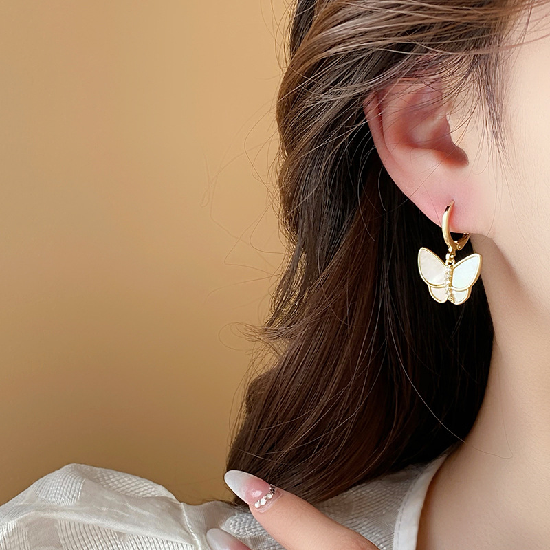 Korean Personality Butterfly Shell Ear Clip Creative Design Sense Earrings Stylish Simple and Versatile Commuter Earrings Wholesale for Women