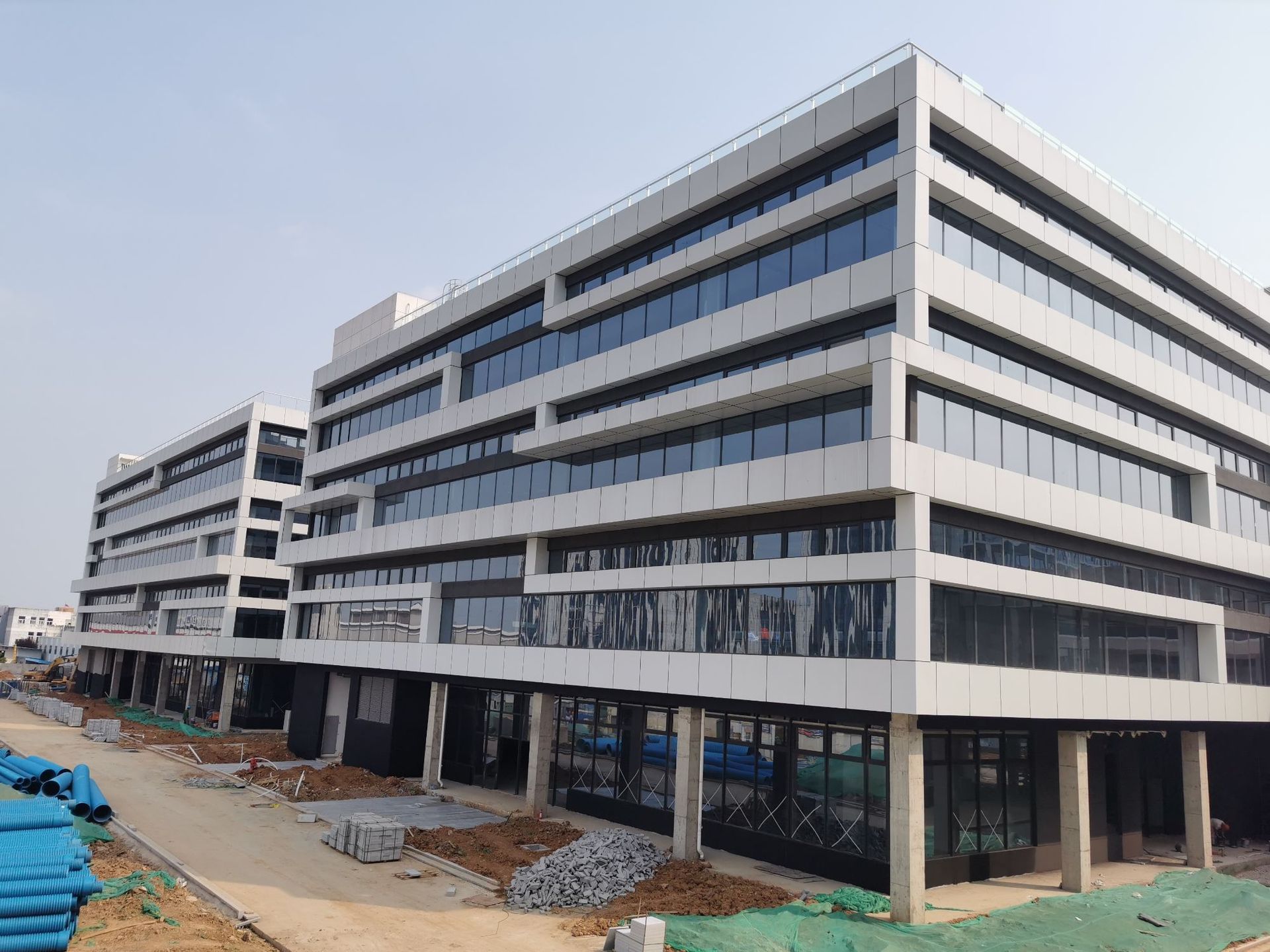 体育馆,文化馆,商场钢结构幕墙厂家制作,专业设计安装选安迪