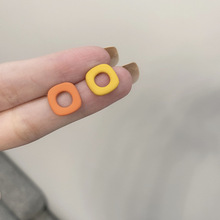 几何喷漆撞色方块耳钉女小巧简约小众设计感2021年新款网红耳环款