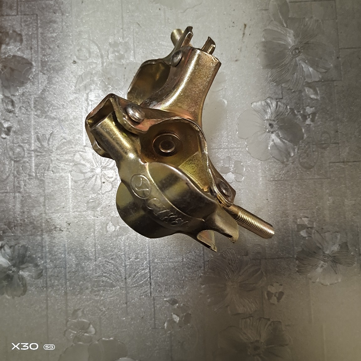 32 48 60镀锌十字转向对接扣件 钢板冲压架子管连接卡扣