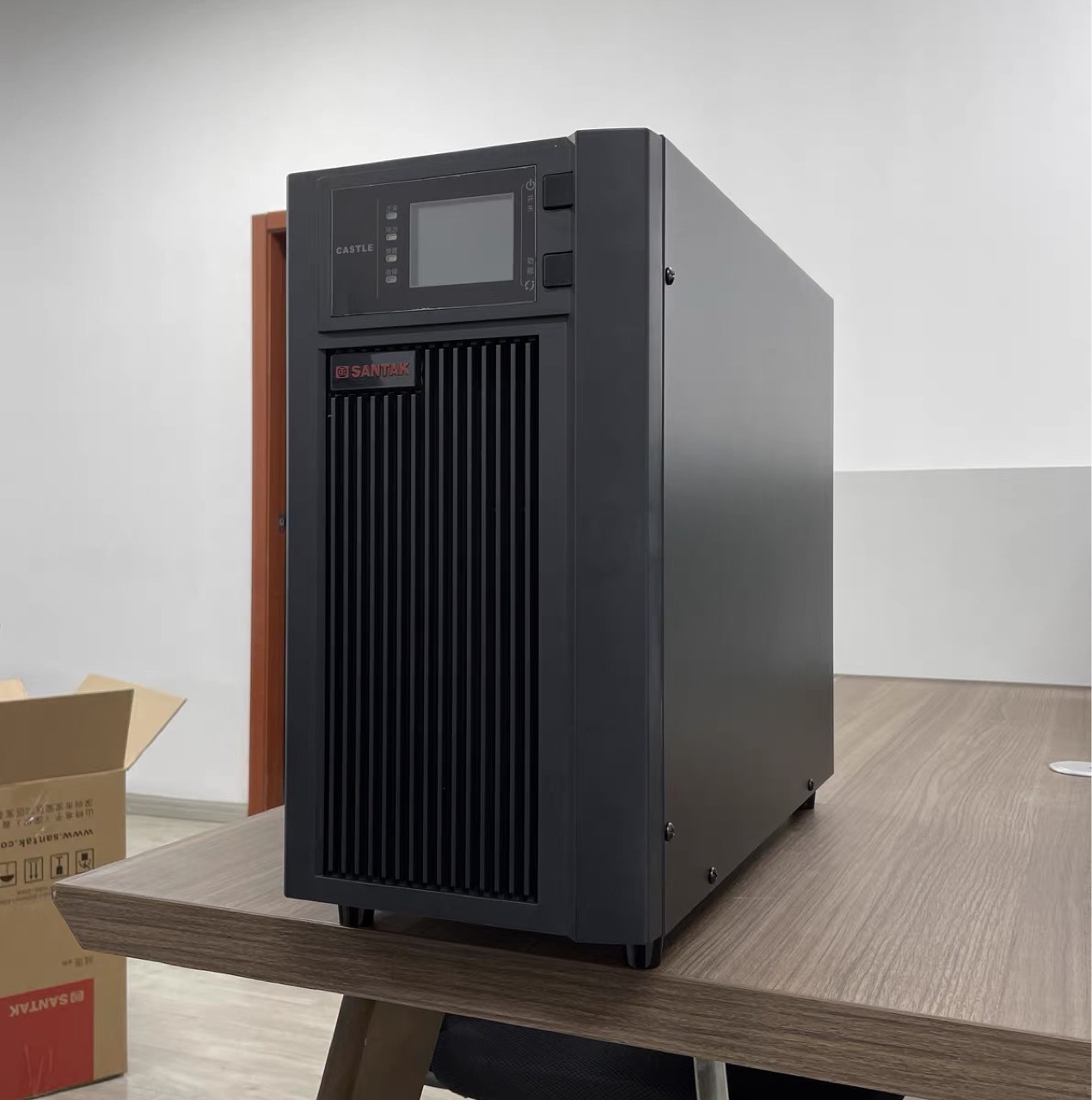 现货深圳山特santak不间断电源ups c3k-3kw c6k官方正品