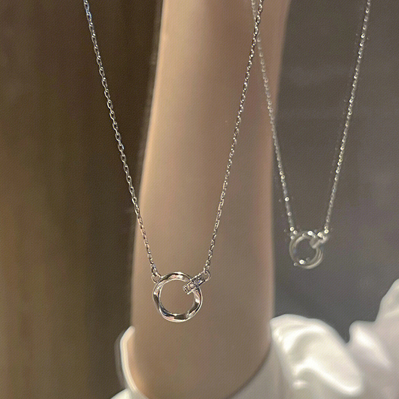 Titanium Steel Non-Fading Simple High-End Necklace Women's Design Elegant Niche All-Match Clavicle Chain Fashion Personalized Pendant