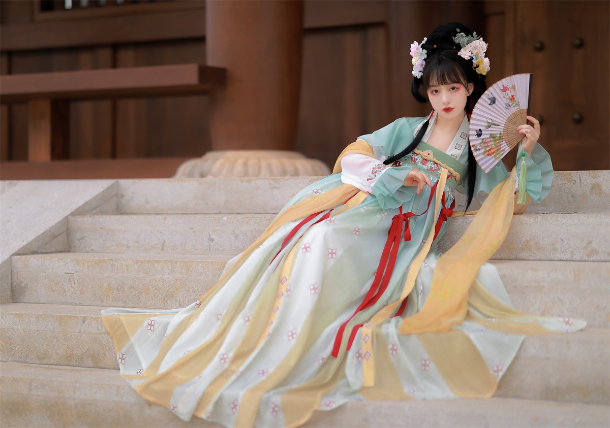 原创设计宝石之国汉元素汉服女中国风半臂齐胸襦裙披帛四件套8283