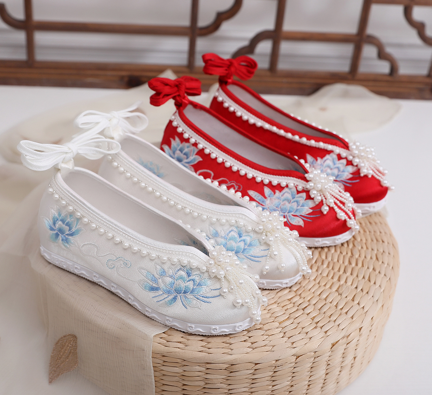 中国风古风搭配复古中式串珠圆头内增高汉服鞋绣花鞋