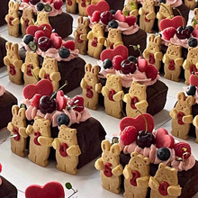 214情人节蛋糕装饰摆件情侣表白纪念日熊兔抱抱饼干烘焙装扮插件