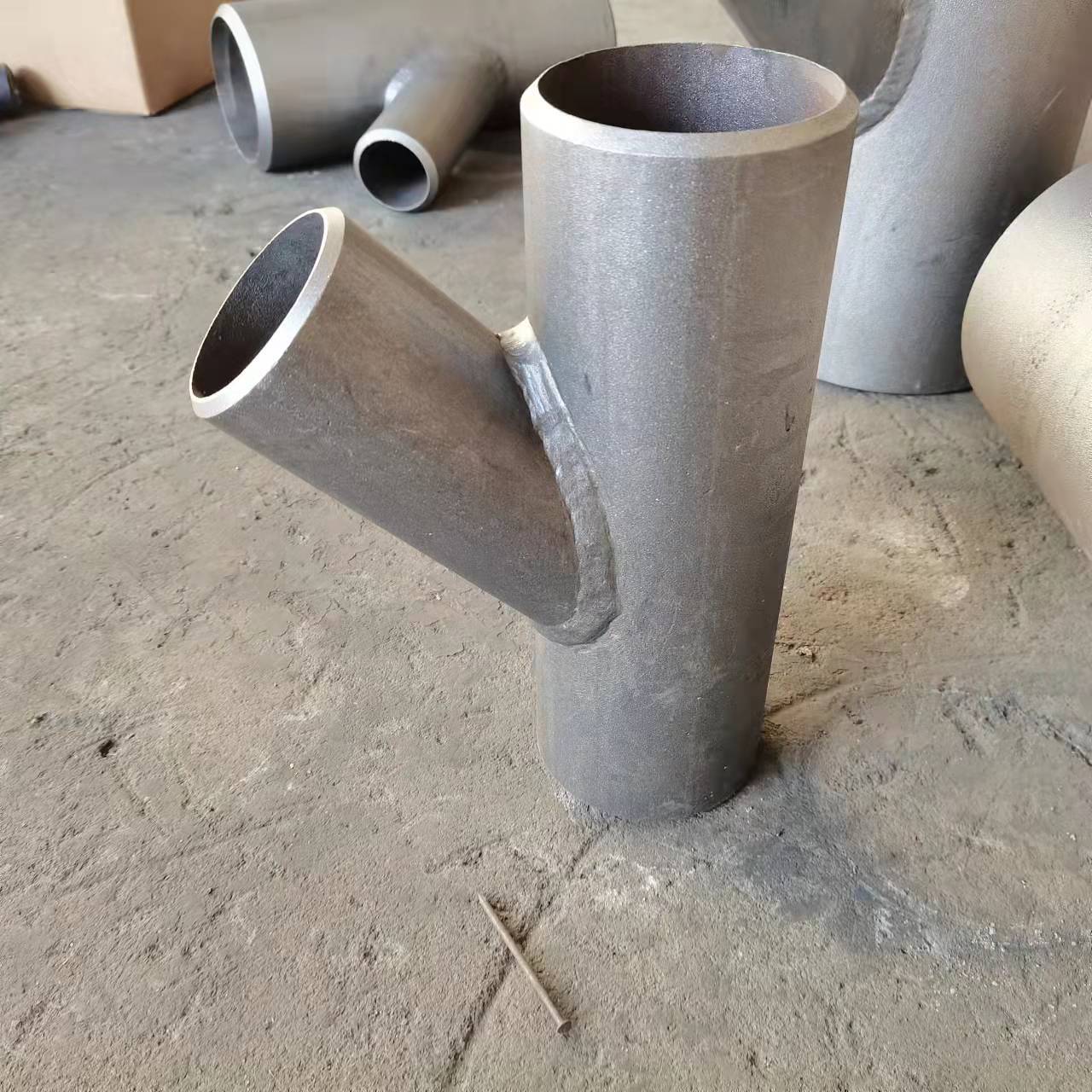 大口径焊接斜45对焊三通跨越焊接三通 聚氨酯保温三通q235b 13401