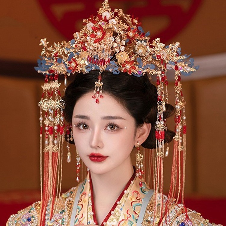 新款中式新娘秀禾服头饰古装明制结婚婚礼龙凤褂大气凤冠霞帔发饰