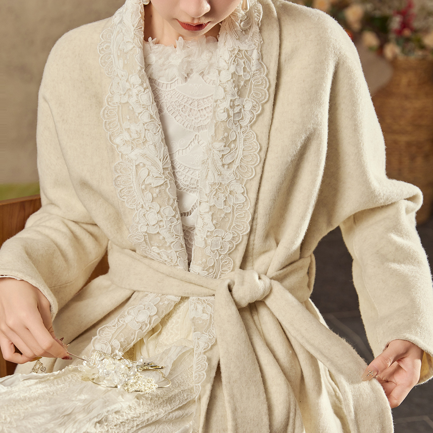 冬季新中式百搭外套新款国风蕾丝拼接毛呢大衣褶皱长裙套装 NX046