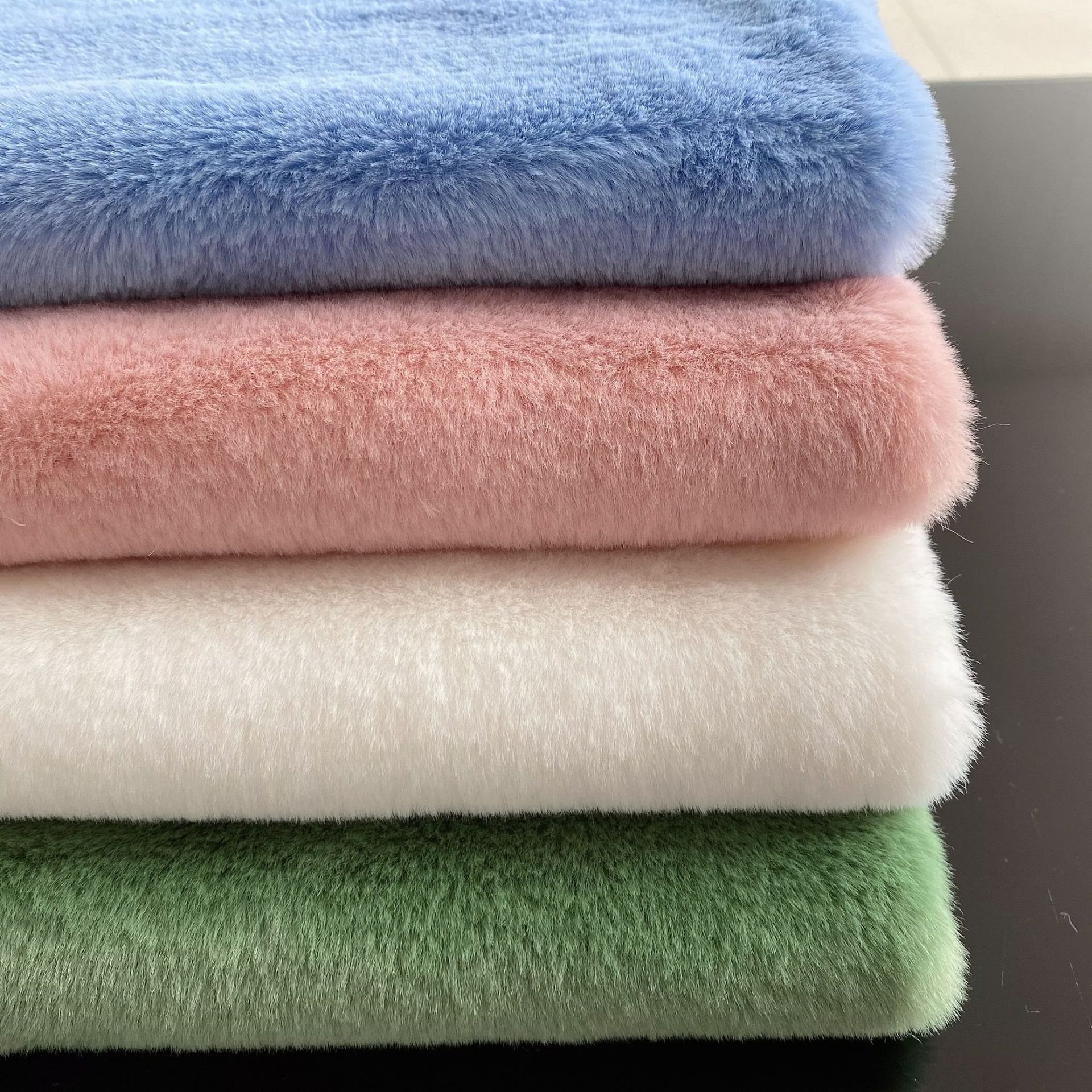 厂家供应5-10毛仿兔毛面料 pv绒 仿兔毛绒布 家纺服装玩具布料