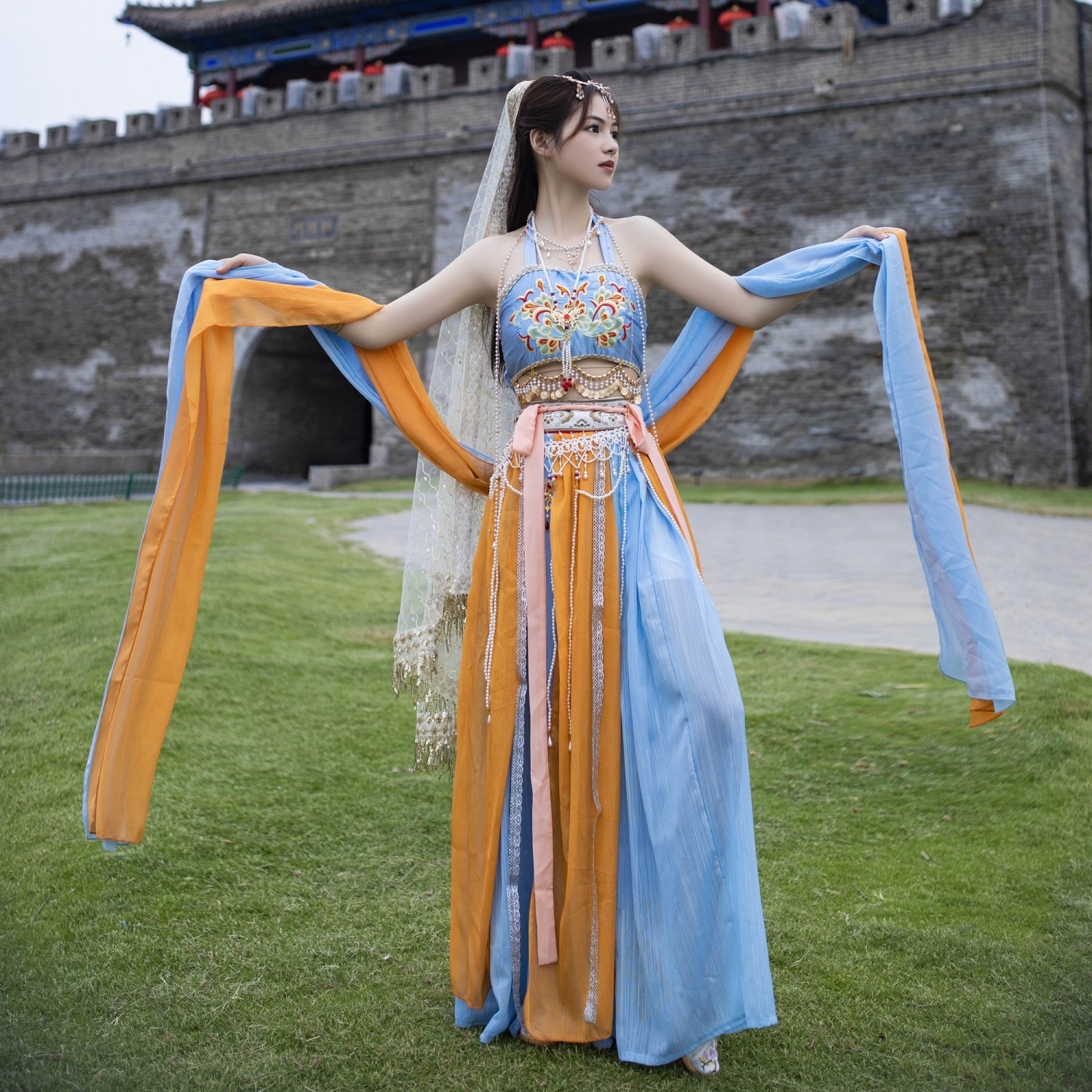 新款敦煌飞天汉服装异域风情西域汉服绣花楼兰古风女旅游拍照摄影